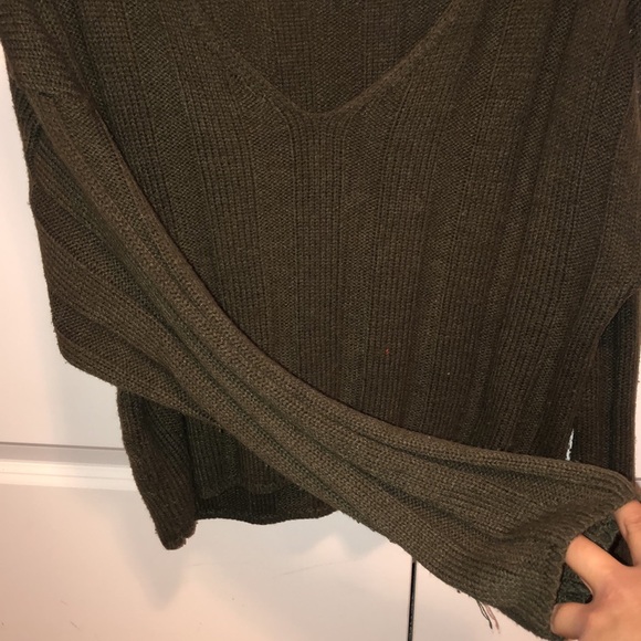 Knitted green sweater - Picture 2 of 5